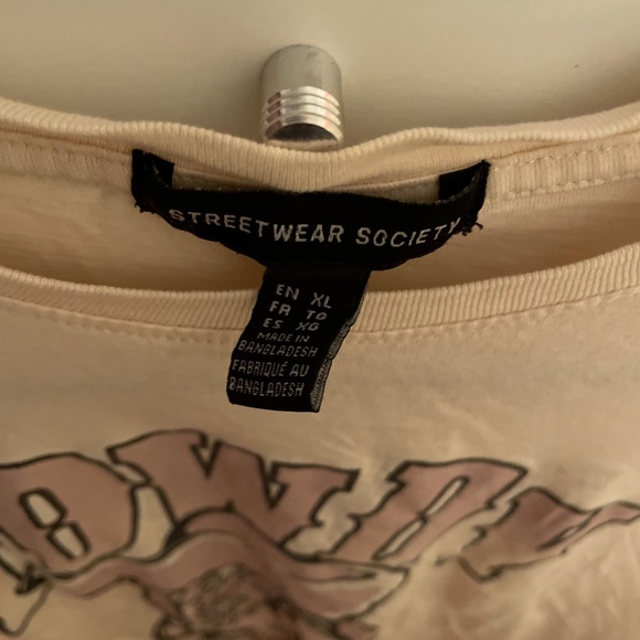 STREETWEAR SOCIETY LARGE OR XL COW GIRL T-SHIRT - Picture 2 of 2